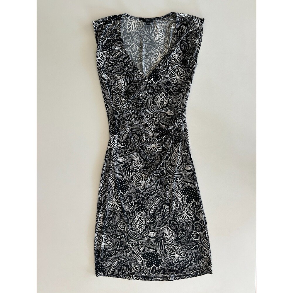 Ann Taylor Black/White Floral Sleeveless V-Neck Dress β Size XS